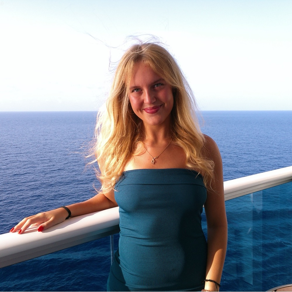 Meet your Posher, Sabrina